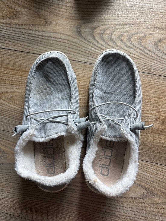 Hey Dude Shoes - Light Grey Slip-On Hey dudes with Faux Shearling Lining